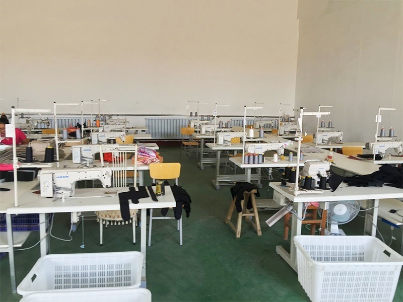 Hebei Zhaoyang Medical Instrument Co., Ltd. línea de producción del fabricante